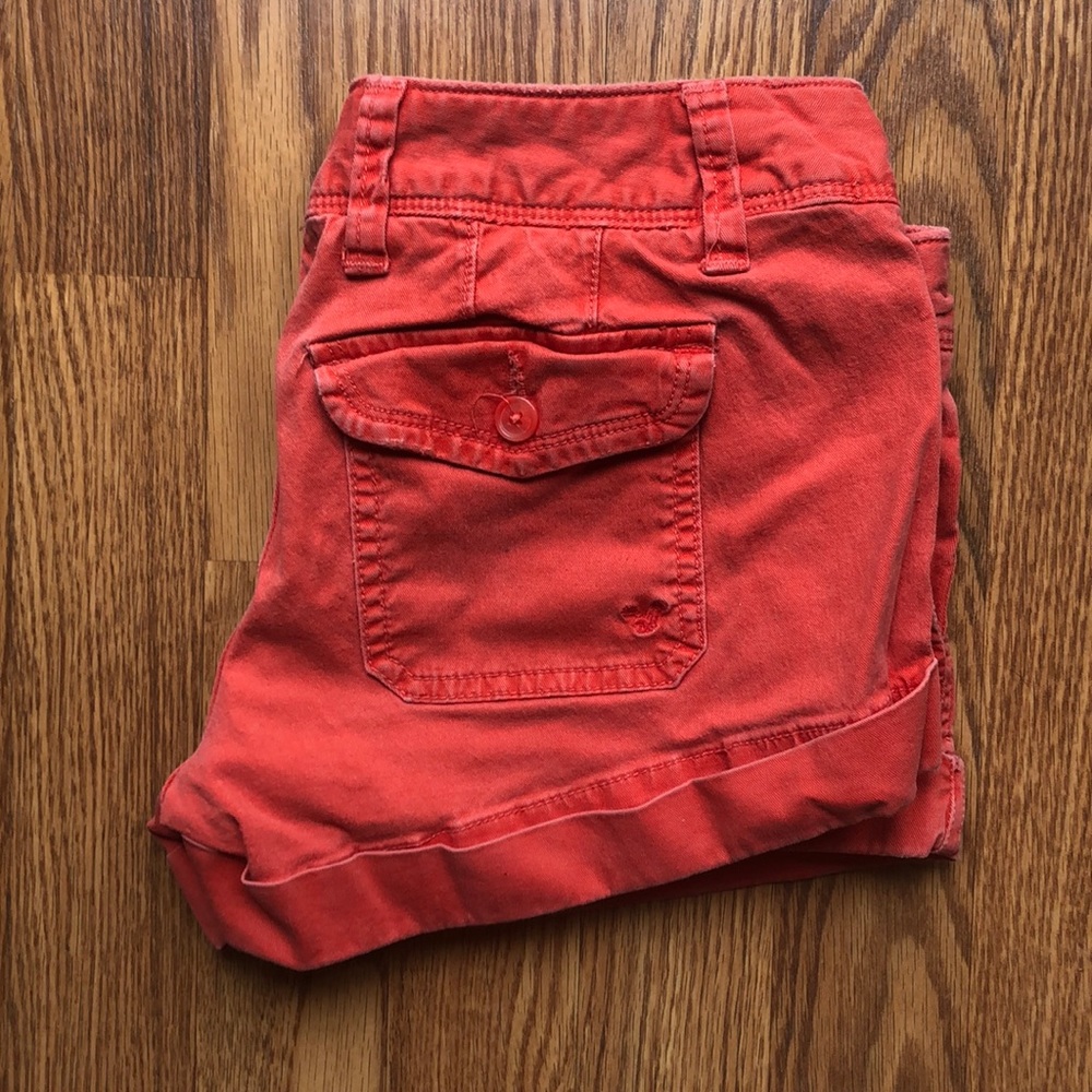 AE orange shorts